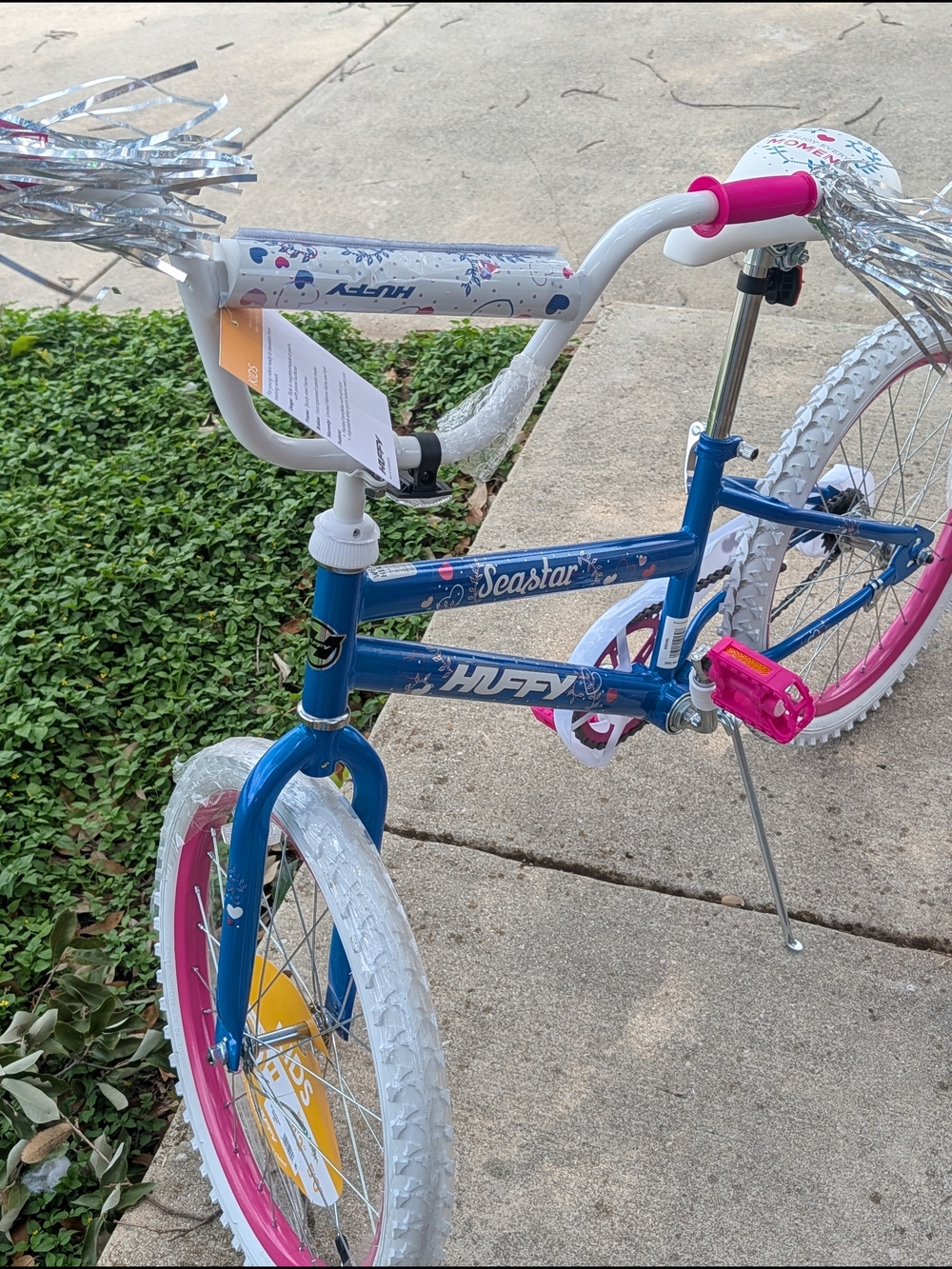 HUFFY Seastar Kids Bike in Blue, Pink & White